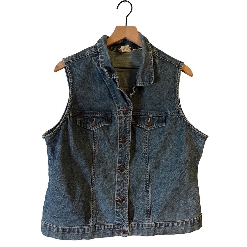 St Johns Bay Denim Jacket Womens XL Blue Excellent Cotton Trucker Button Up